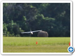 The new UMX Carbon Cub pulls the ASK glider up with the Aero Tow feature