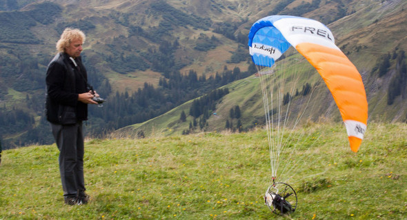 RC Paragliding - What a Way to Fly!